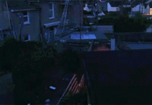 Bóng đèn 20.000 watt đủ sức chiếu sáng rực cả khu phố nhà bạn