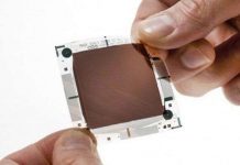 Cảm biến máy ảnh bằng nhựa dẻo đầu tiên