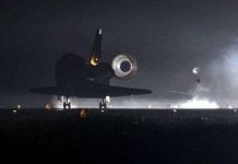 Tàu con thoi Endeavour chia tay vũ trụ sau 19 năm