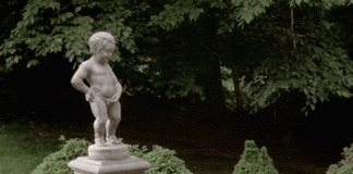 Vì sao đi tiểu nhiều người thường bị "rùng hết cả là mình"?