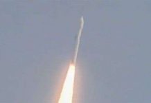 Ấn Độ phóng môđun vũ trụ không người lái nặng 3,7 tấn Ấn Độ phóng môđun vũ trụ không người lái nặng 3,7 tấn