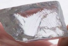 Phát hiện kim cương trắng "siêu khủng"