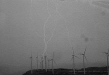 Hé lộ khả năng tạo sét đáng sợ của turbine gió