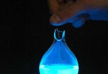 Thắp sáng bóng đèn bằng máu