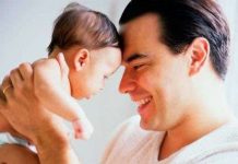 Cư xử của mẹ là chìa khóa dẫn đến sự quan tâm chăm sóc con cái của bố