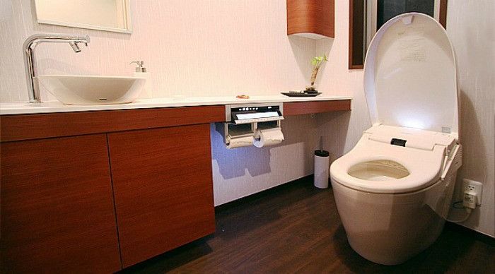 Đến Nhật Bản bạn đừng hòng đi vệ sinh trong lúc tắm, lý do là?