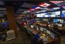 Công việc bên trong phòng điều khiển tuyệt mật của NASA