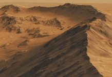 Bác sĩ người Anh rao bán đất giá rẻ trên sao Hỏa