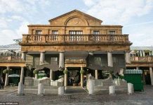 Khám phá bí ẩn của những ngôi nhà lơ lửng