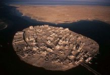 Lạnh gáy trên hòn đảo “ma” ở Đông Phi