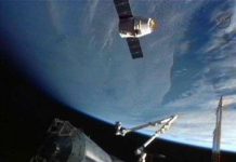 Tàu Dragon lắp ghép thành công với ISS