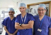 Robot thực hiện ca phẫu thuật ghép thận đầu tiên ở Anh Robot thực hiện ca phẫu thuật ghép thận đầu tiên ở Anh