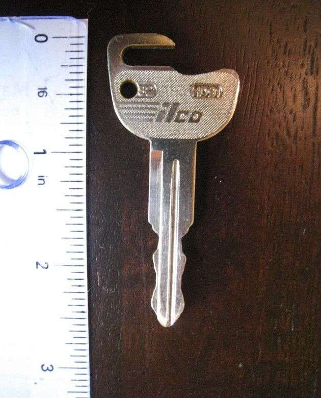 Thủ thuật đơn giản để biến chìa khóa của bạn thành cái mở bia
