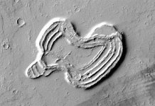 Hình trái tim trên núi lửa sao Hỏa