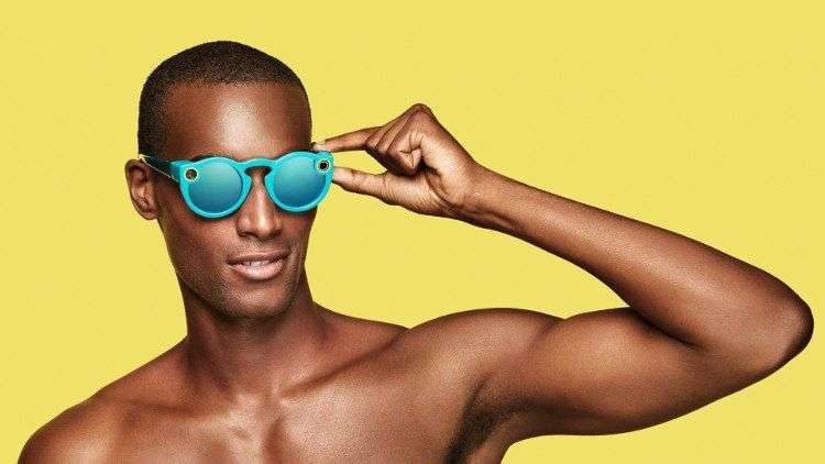 Snapchat ra mắt kính râm tích hợp camera