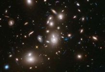 Kính thiên văn “du hành” ngược thời gian 13,2 tỉ năm