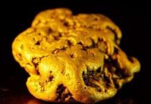 Tại sao lại có hành tinh "vàng"