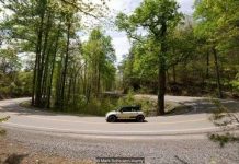 Con đường ngoắt ngoéo nhất thế giới