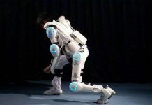 Bộ đồ khung robot cho công nhân điện hạt nhân