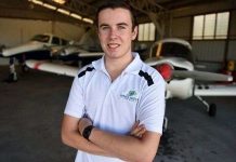 9X lập kỷ lục người trẻ nhất bay vòng quanh thế giới