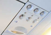 Đây là lý do vì sao bạn không nên đóng lỗ thông hơi trên máy bay