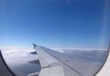 Lý do phải mở rèm cửa sổ máy bay lúc cất hạ cánh