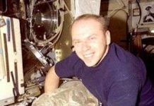 Các phi hành gia sẽ uống nước từ… toilet! Các phi hành gia sẽ uống nước từ... toilet!