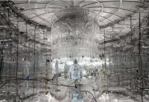 Những cỗ máy khổng lồ tìm kiếm hạt ma khắp thế giới