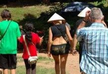 Nguyên nhân con người đi thẳng: Trời quá nóng!