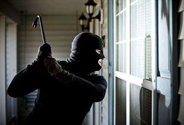 Làm thế nào để giảm thiểu thương vong khi trộm tấn công nhà bạn?