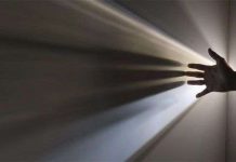 Lần đầu tiên làm chậm được vận tốc ánh sáng