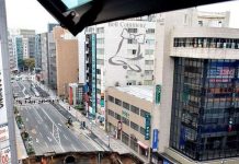 Nhật Bản sửa xong 1 hố tử thần khổng lồ trong vỏn vẹn 2 ngày