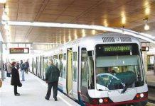 Nhật Bản ra mắt tàu hỏa chạy bằng diezen sinh học Nhật Bản ra mắt tàu hỏa chạy bằng diezen sinh học