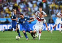 Trung bình mỗi cầu thủ chạy bao nhiêu km trong một trận World Cup?