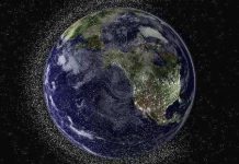 Tung lưới dọn rác trên vũ trụ