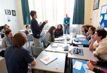 Nhà toán học tìm ra phương pháp chứng minh: Không có ai dốt Toán, chỉ là chưa được dạy đúng cách mà thôi