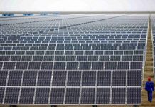 Các tấm pin mặt trời lão hóa sẽ là thách thức môi trường lớn với Trung Quốc