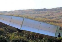 Mảnh vỡ vệ tinh Trung Quốc rơi xuống ruộng