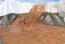 Giải mã 'thác máu' bí ẩn ở Nam Cực