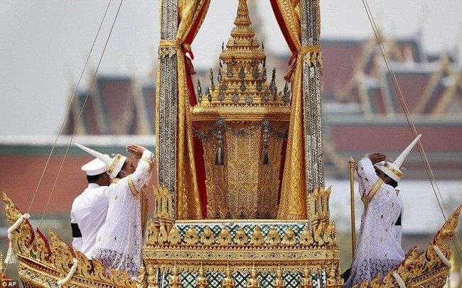 Đám tang hoàng gia Thái Lan có thể sẽ được tổ chức như thế nào?