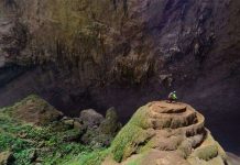 Hành trình xuyên bóng tối trong hang động lớn nhất thế giới ở Việt Nam