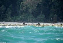 Bí ẩn bộ lạc tự cô lập với thế giới bằng cách... giết người lạ