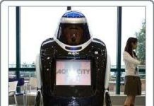 Robot tuần tra cùng nhân viên bảo an Robot tuần tra cùng nhân viên bảo an