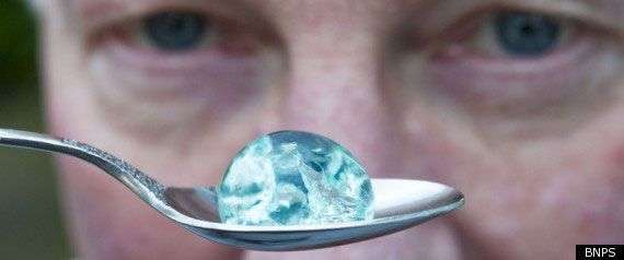 Những quả cầu bí ẩn tại Anh