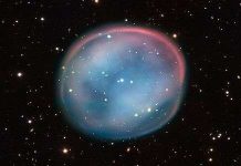 Xác sao chết rực sáng trong vũ trụ