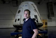 Tỷ phú Elon Musk ra giá 200.000 USD cho chiếc vé lên sao Hỏa Tỷ phú Elon Musk ra giá 200.000 USD cho chiếc vé lên sao Hỏa