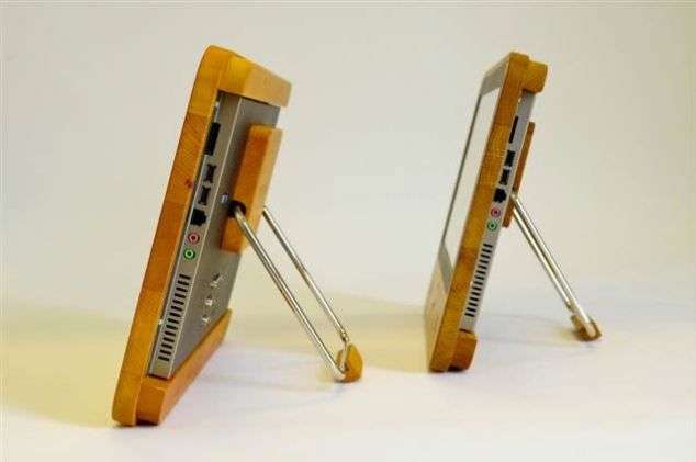 Máy tính bảng làm từ gỗ
