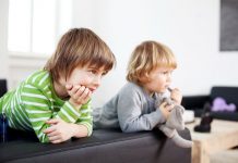 Tại sao trẻ em cứ thích xem đi xem lại một bộ phim?