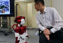 Robot biết trêu đùa khi tiếp chuyện