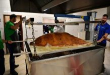 Kỷ lục mới về chiếc bánh gối lớn nhất thế giới Kỷ lục mới về chiếc bánh gối lớn nhất thế giới